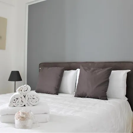 Pola Lägenhetshotell