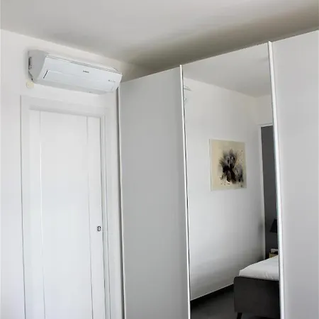 Pola Lägenhetshotell 4*