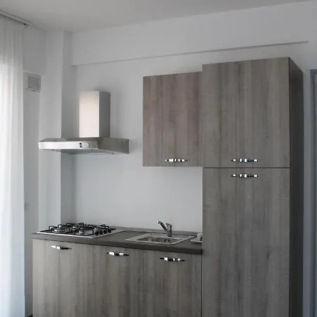 Aparthotel Pola *