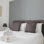 Pola Apartmanhotel